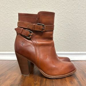 FRYE 4015 Ankle Boots Booties in Cognac Leather #3475389
